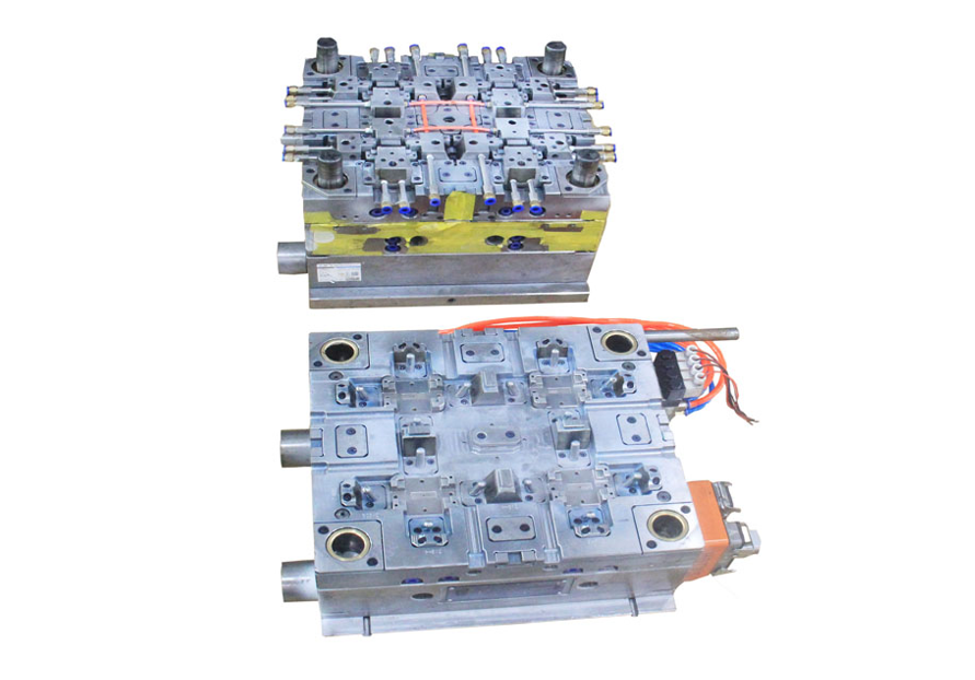 Fabricante de moldes profesionales para la cubierta del condensador de precisión