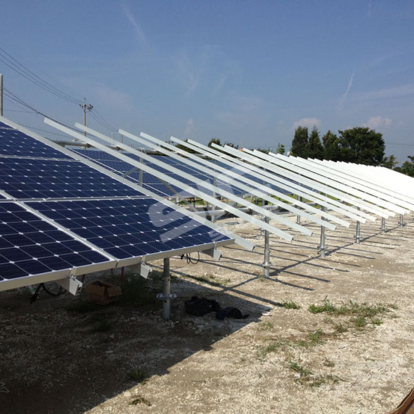 Sistemas de montaje de paneles solares de acero