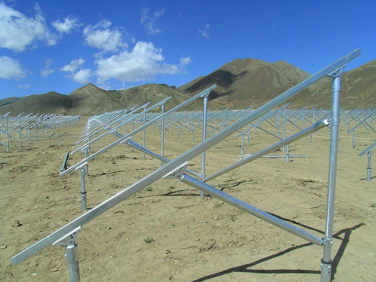 Máquina formadora de rollos de marco de panel solar